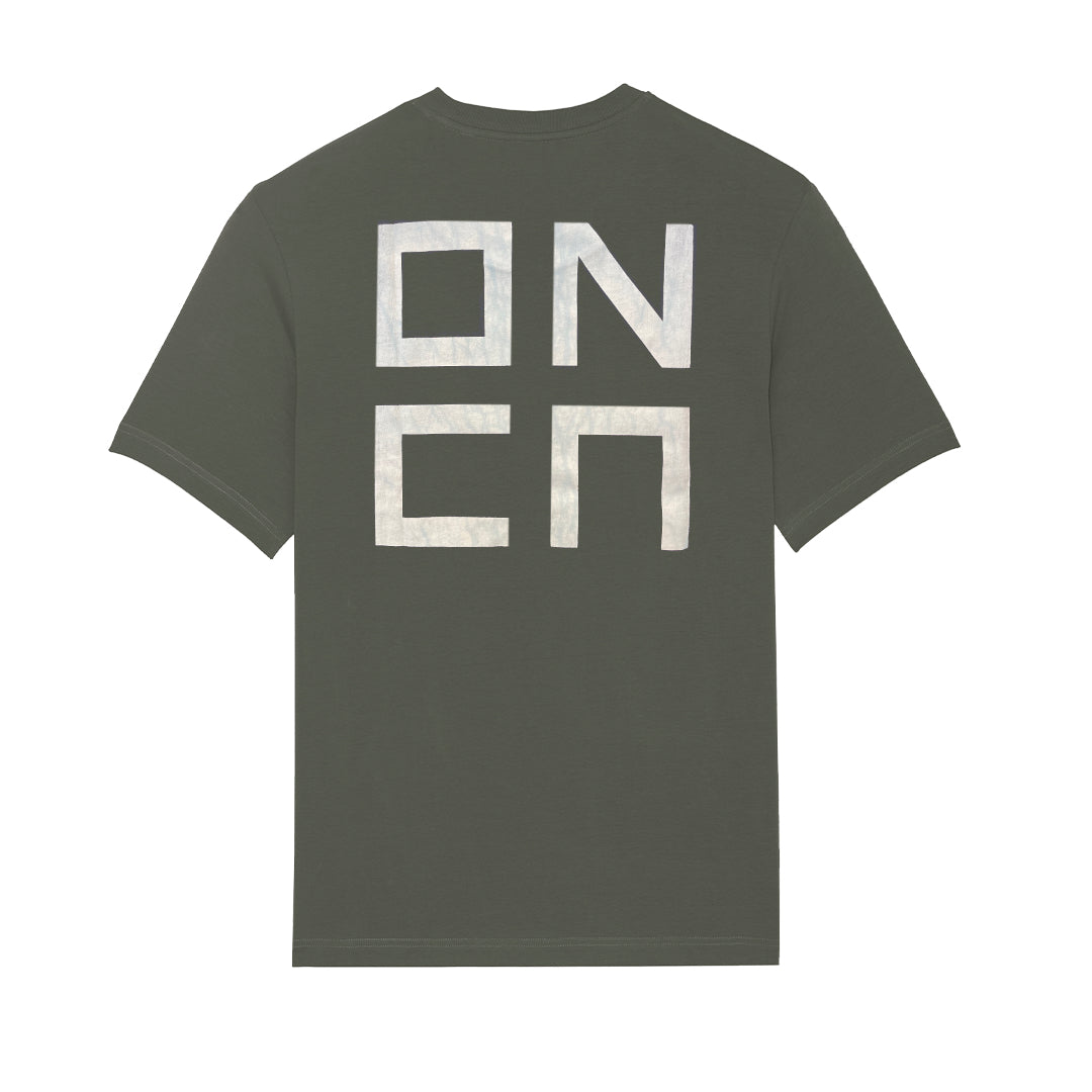 T-SHIRT ABOVE KHAKI