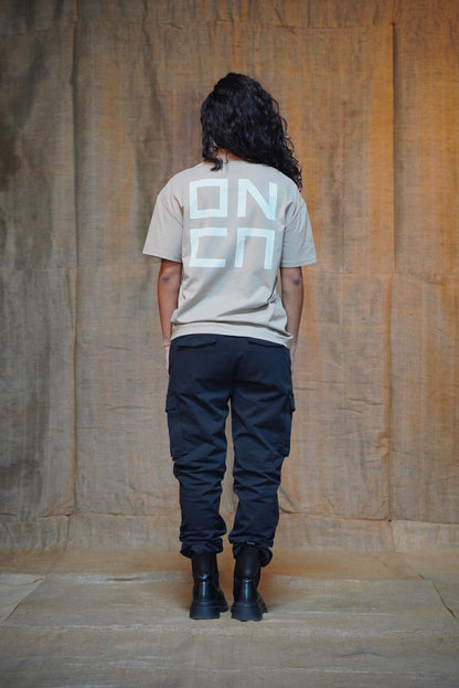 T-SHIRT ABOVE SAND