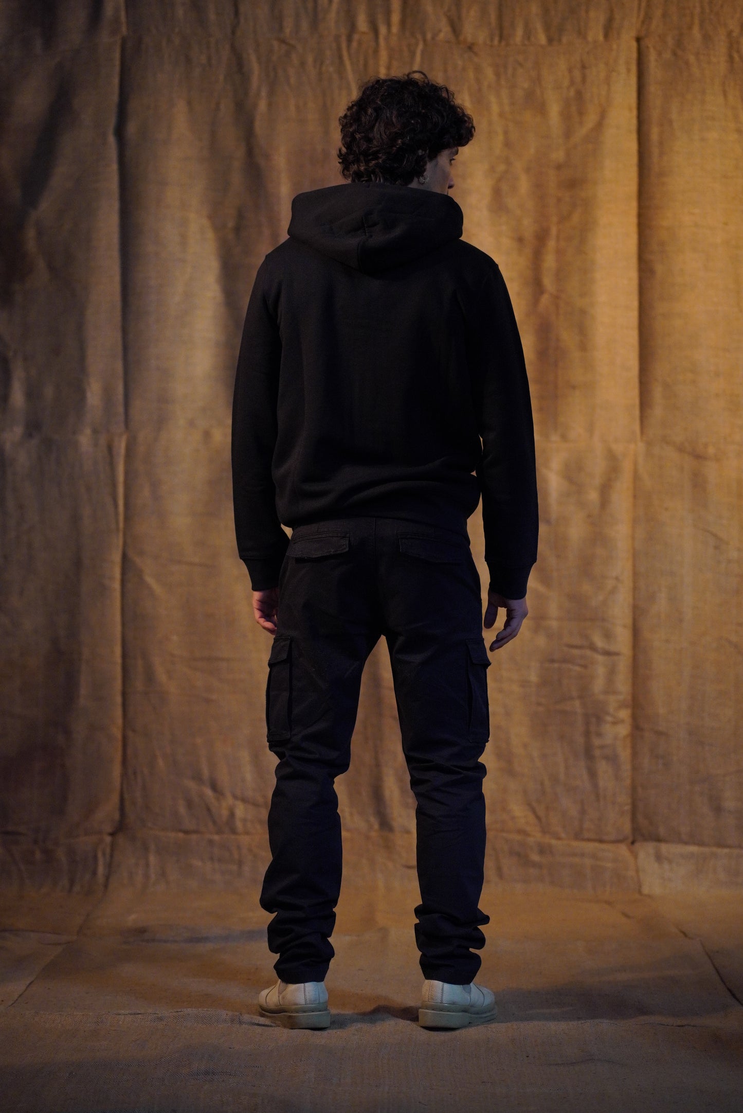FELPA ZIP NERA